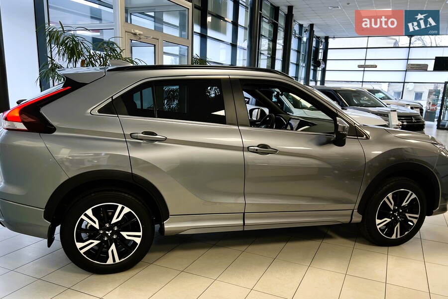 Mitsubishi Eclipse Cross - фото 6