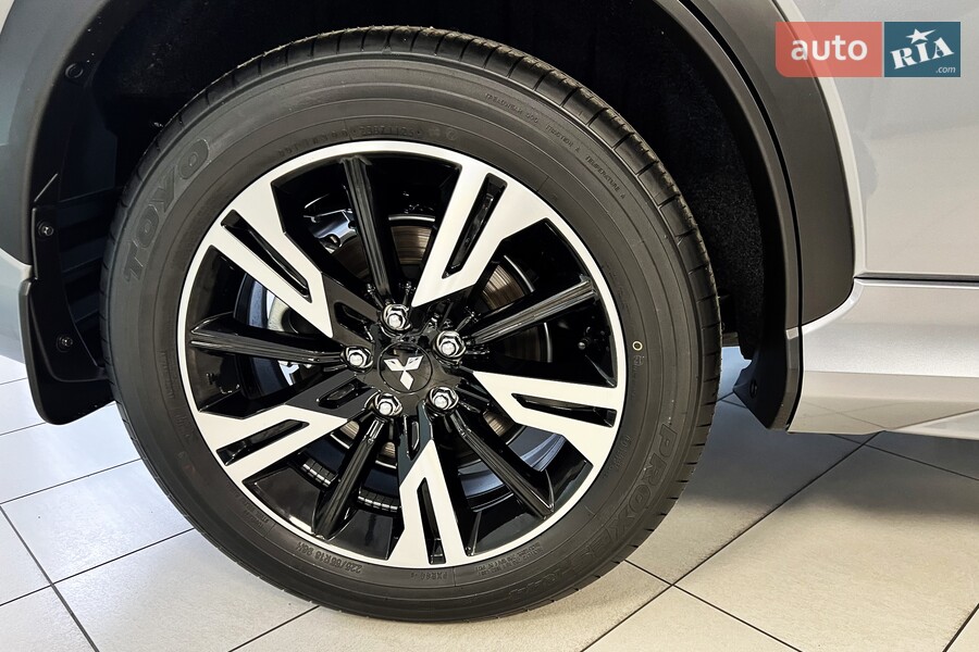 Mitsubishi Eclipse Cross - фото 13