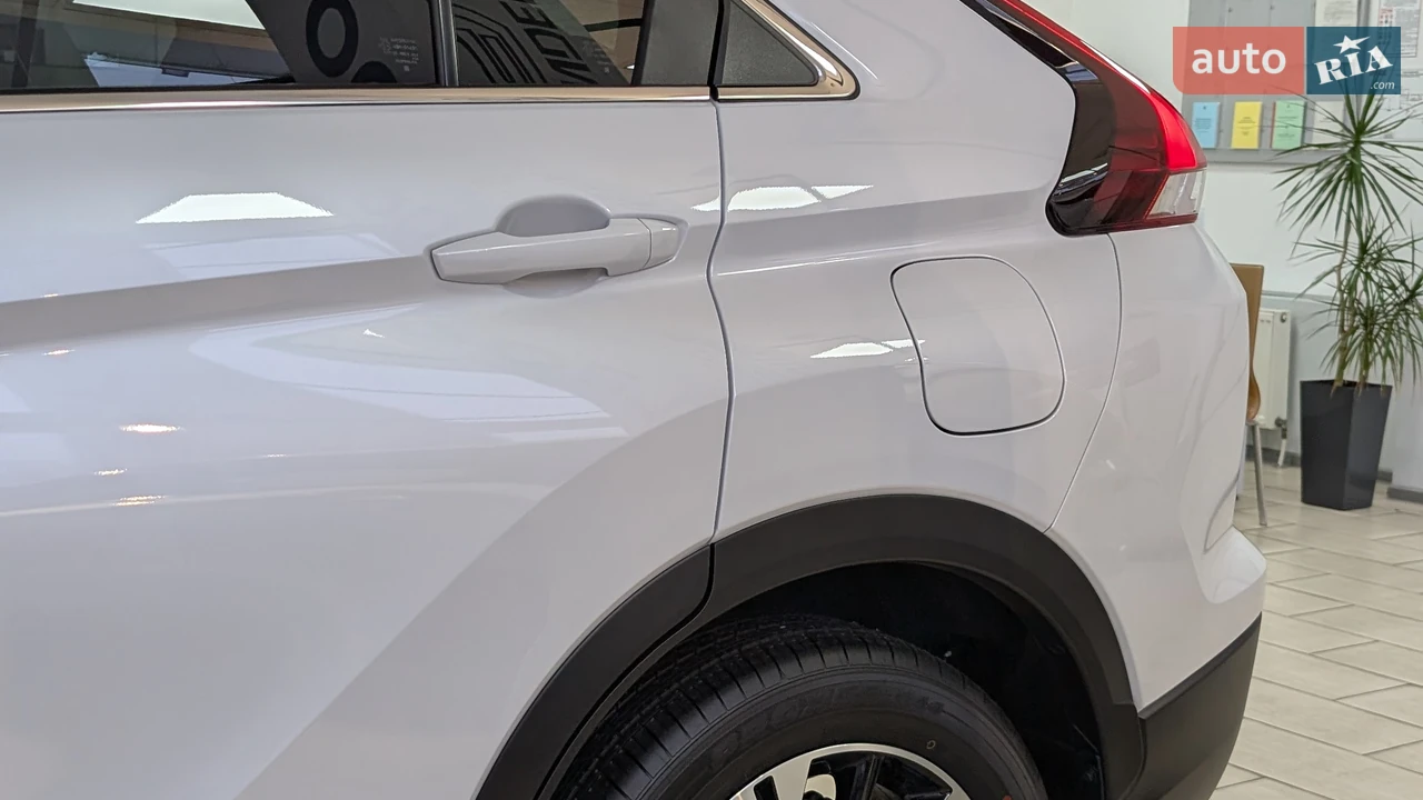 Mitsubishi-8