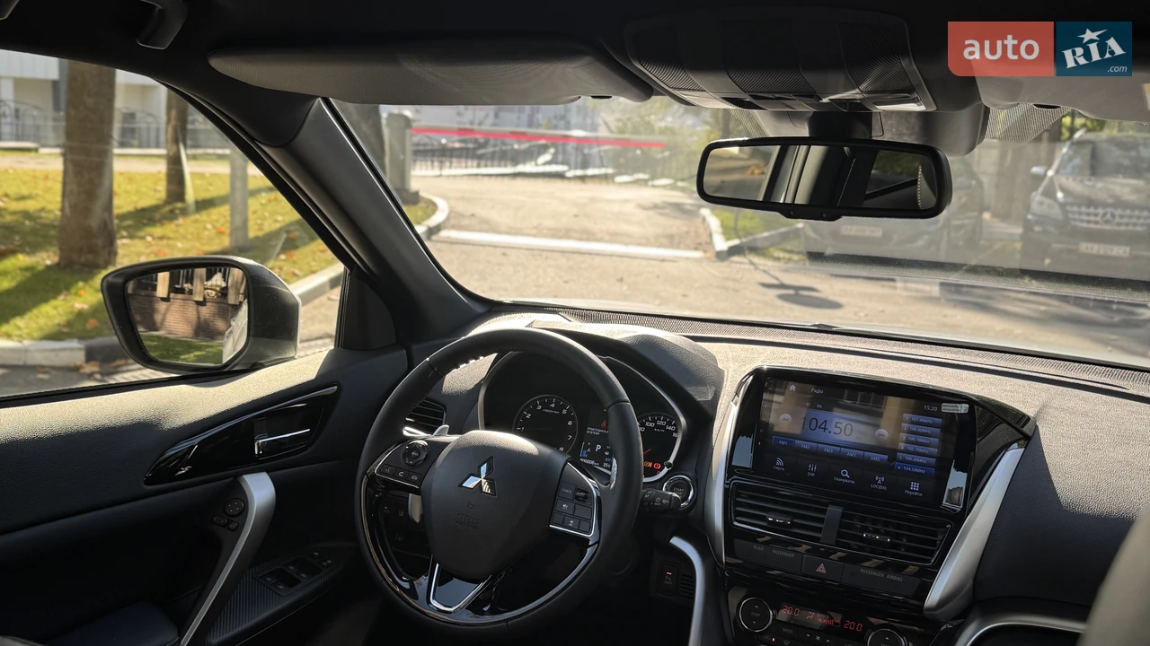 Mitsubishi-3
