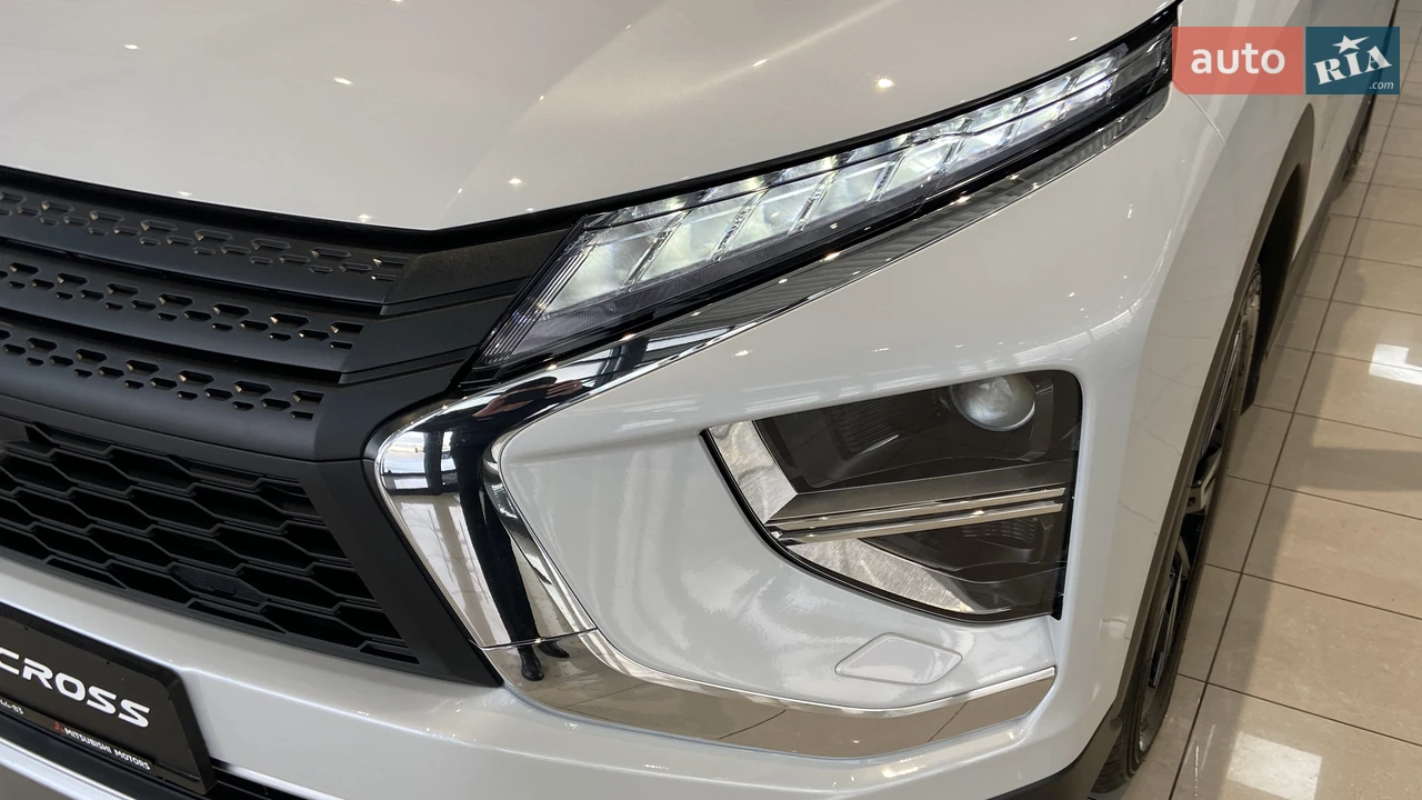 Mitsubishi-11