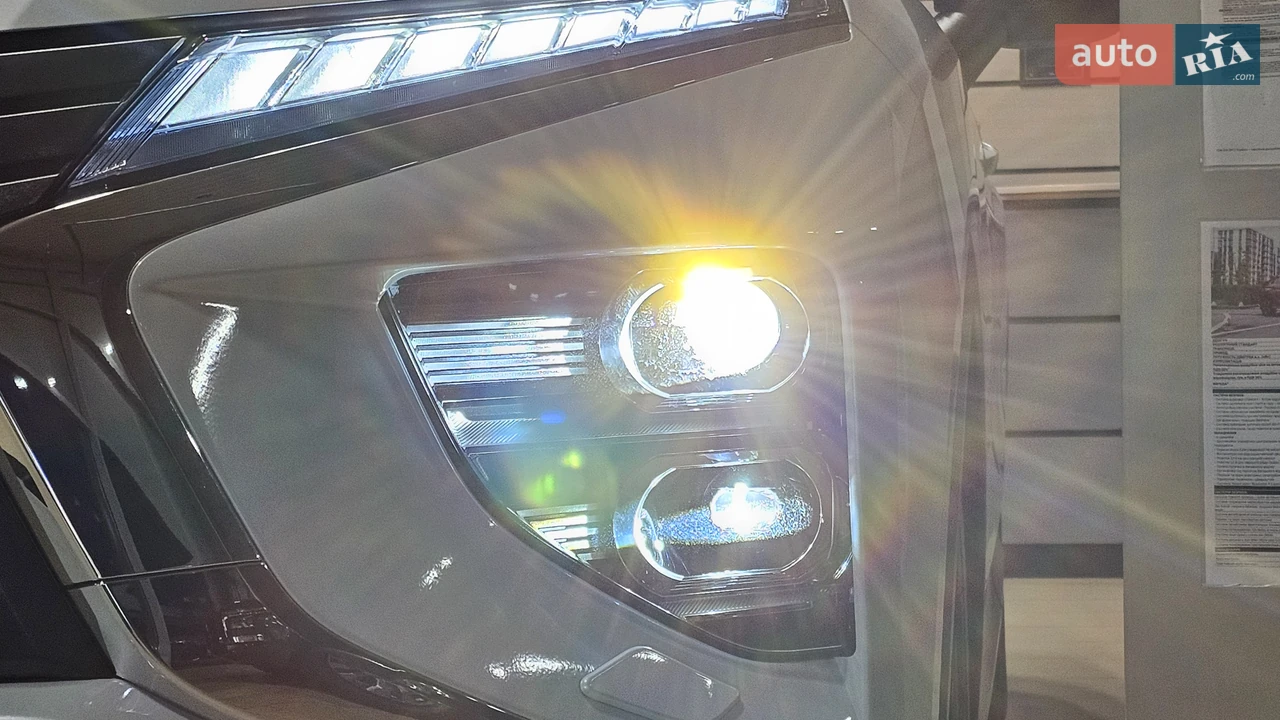 Mitsubishi-0