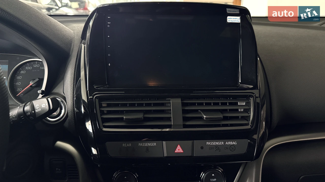 Mitsubishi-12