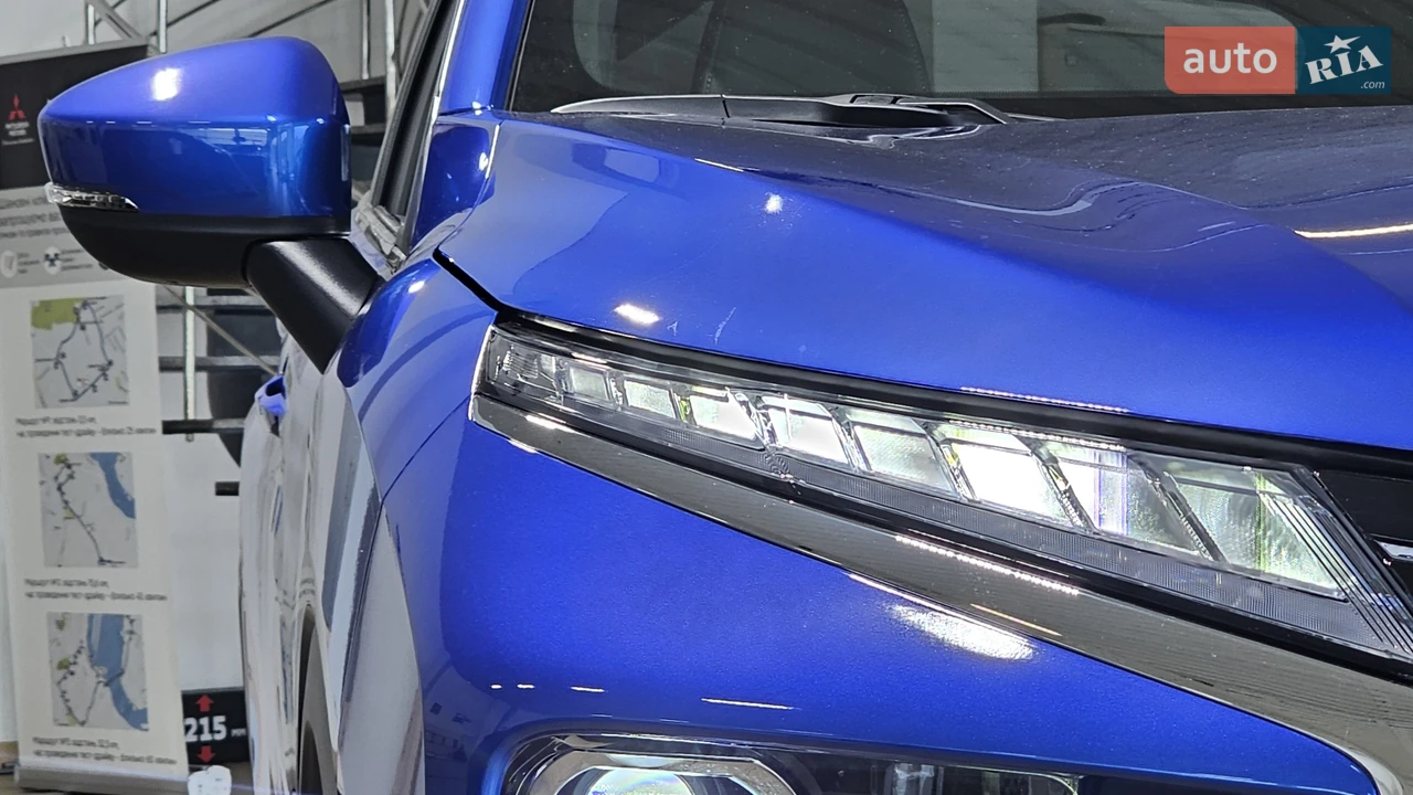 Mitsubishi-12