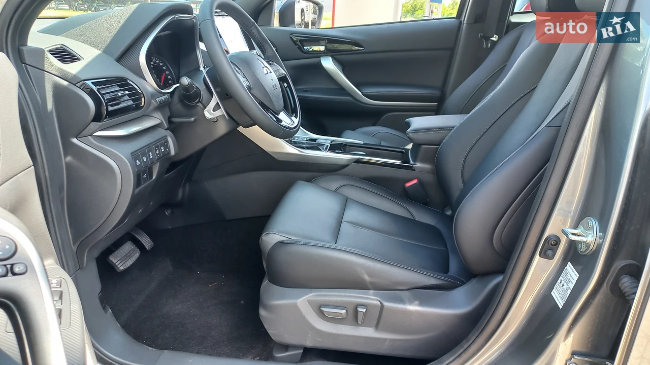 Mitsubishi-0