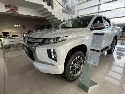 Mitsubishi L 200 Intense 2.4 DI-D MT (154 к.с.) 4WD 2023