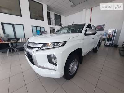 Mitsubishi L 200 Invite 2.4 DI-D MT (154 к.с.) 4WD 2023