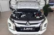 Mitsubishi L 200 Invite