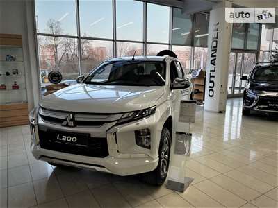 Mitsubishi L 200 Ultimate 2.4 DI-D AT (181 к.с.) 4WD 2023