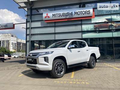 Mitsubishi L 200 Ultimate 2.4 DI-D AT (181 к.с.) 4WD 2023