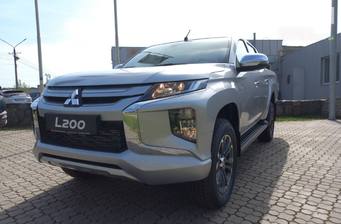 Mitsubishi L 200 2.4 DI-D MT (154 к.с.) 4WD 2024