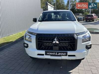 Новий Mitsubishi L 200 2025 - фото 2