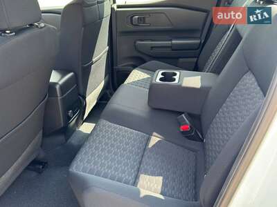 Новый Mitsubishi L 200 2025 - фото 5