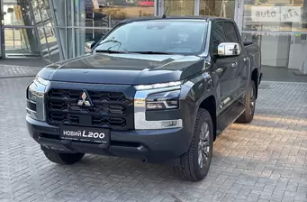 Mitsubishi L 200 Ultimate 2.4 DI-D AT (204 к.с.) 4WD - фото 1
