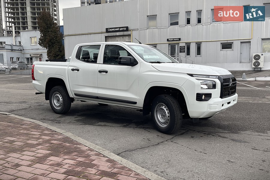 Mitsubishi L 200 - фото 3