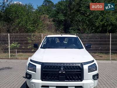 Новий Mitsubishi L 200 2025 - фото 4