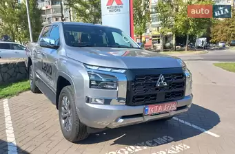 Mitsubishi L 200