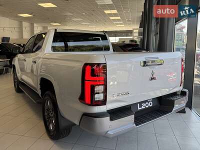 Новый Mitsubishi L 200 2025 - фото 5