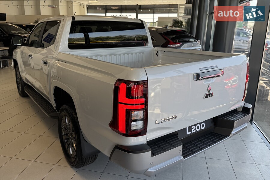 Mitsubishi L 200 - фото 3