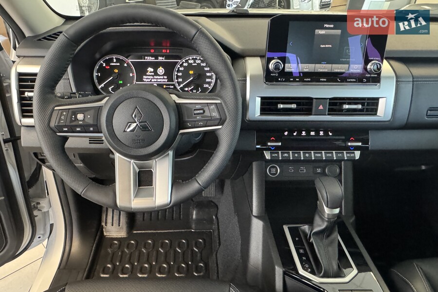 Mitsubishi L 200 - фото 11