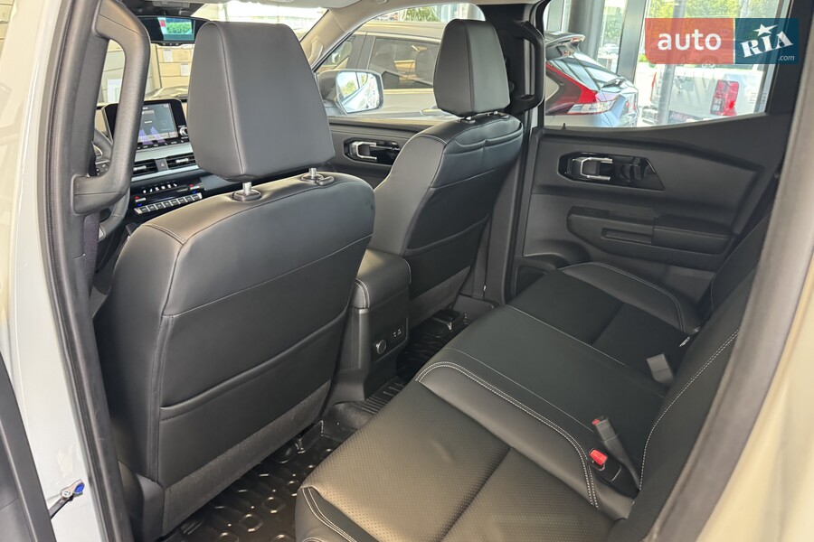 Mitsubishi L 200 - фото 14