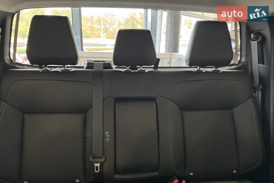 Mitsubishi L 200 - фото 16