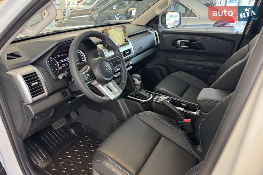 Mitsubishi L 200 - фото 15