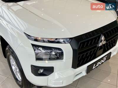 Новый Mitsubishi L 200 2025 - фото 4