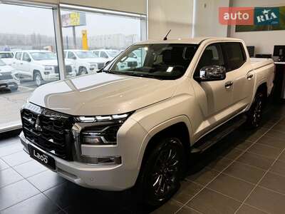 Новий Mitsubishi L 200 2025 - фото 2