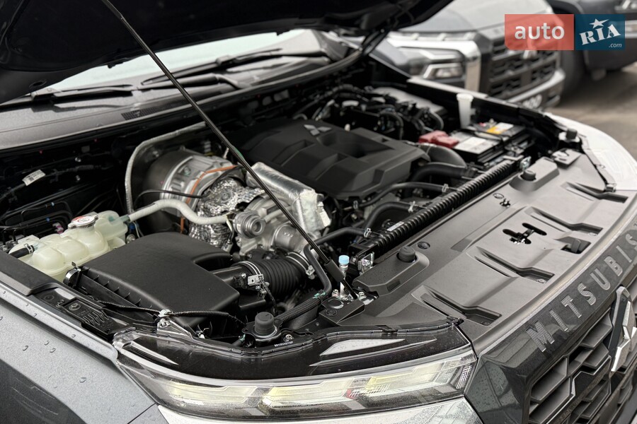 Mitsubishi L 200 - фото 28