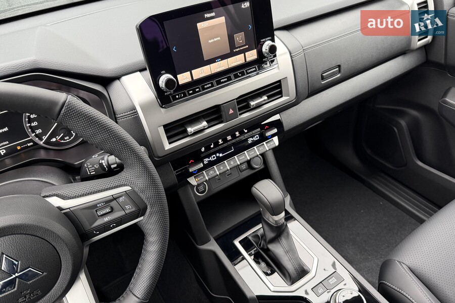 Mitsubishi L 200 - фото 26