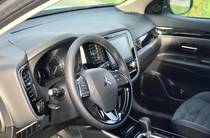 Mitsubishi Outlander Intense