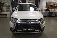 Mitsubishi Outlander Invite