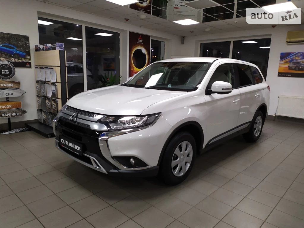 Mitsubishi Outlander Invite