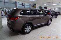 Mitsubishi Outlander Invite