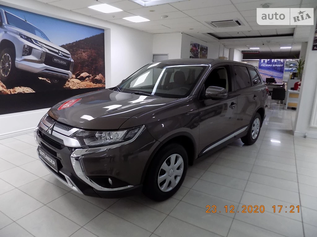 Mitsubishi Outlander Invite