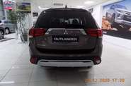 Mitsubishi Outlander Invite