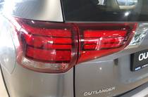 Mitsubishi Outlander Inform