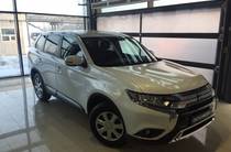 Mitsubishi Outlander Invite