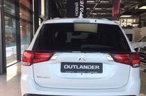 Mitsubishi Outlander Invite