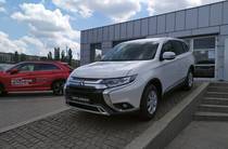 Mitsubishi Outlander Invite