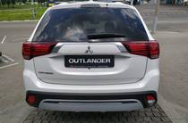 Mitsubishi Outlander Invite