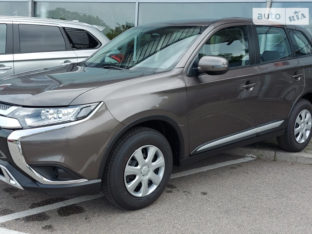 Mitsubishi Outlander Inform