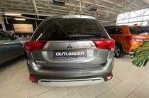 Mitsubishi Outlander Invite