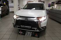 Mitsubishi Outlander Invite