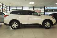 Mitsubishi Outlander Invite