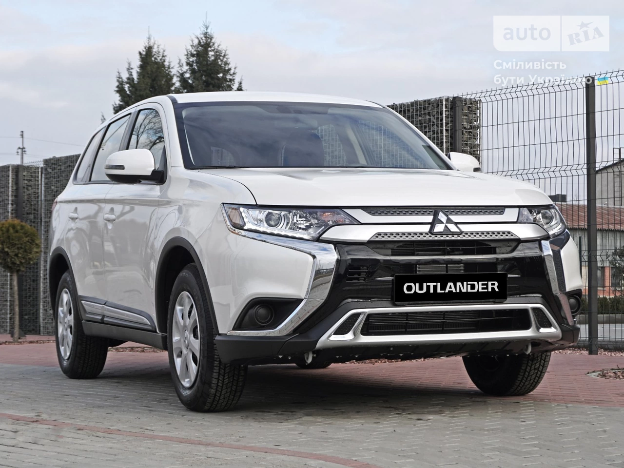 Mitsubishi Outlander Inform