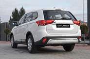 Mitsubishi Outlander Invite