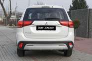 Mitsubishi Outlander Invite