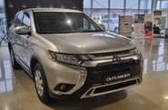 Mitsubishi Outlander Invite